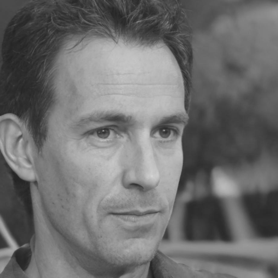 Portrait de Damien Rousselle, expert financier